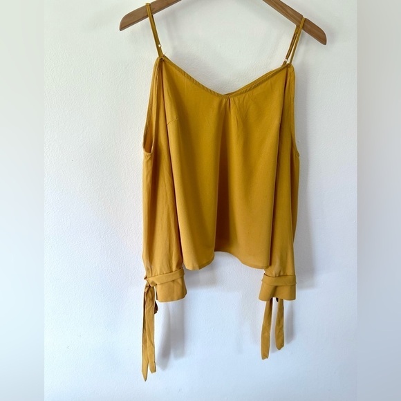 Paper Crane Mustard Yellow Cold Shoulder Long Sleeve Blouse Size Large - Picture 3 of 7